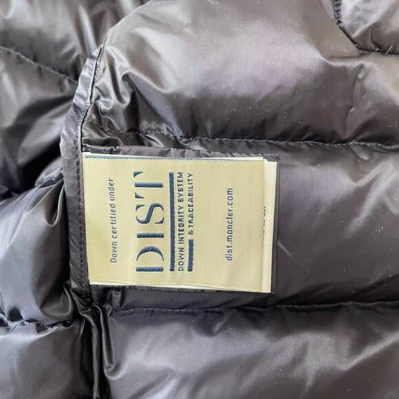 Aristio Short Down Jacket - Picture 13 of 14